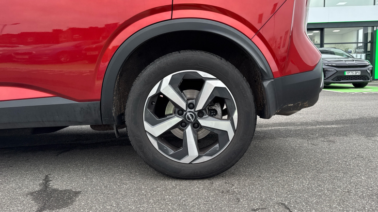 Nissan Qashqai 1.3 DiG-T MH N-Connecta 5dr Petrol Hatchback